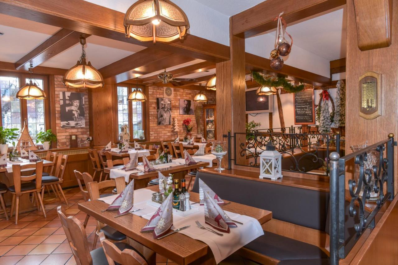 Hotel Ristorante Rostica Bad Urach Eksteriør bilde